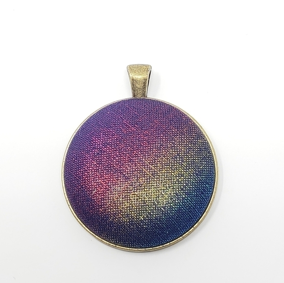 New Handmade | Rainbow Button Pendant Neckace - Picture 1 of 2